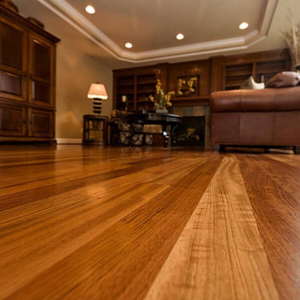Red Oak Is A Classic Warm Hardwood Floor Color