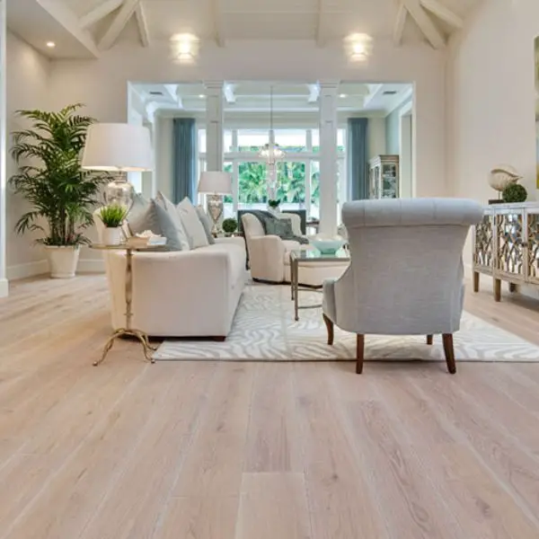 White Oak Brightens Rooms with Durability