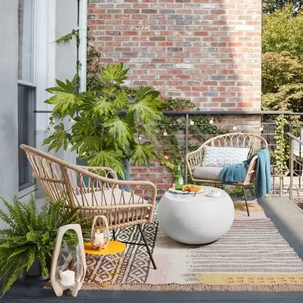 Arrange an Outdoor Tea Station