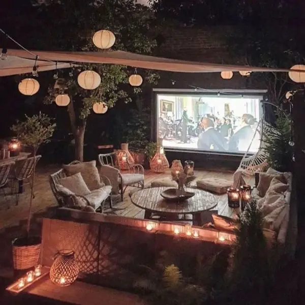 Create a Mini Outdoor Cinema