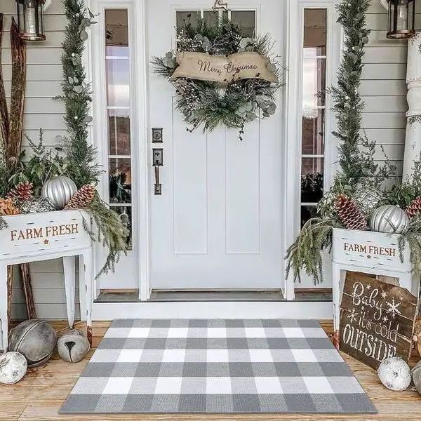 Farmhouse-Style Outdoor Rugs