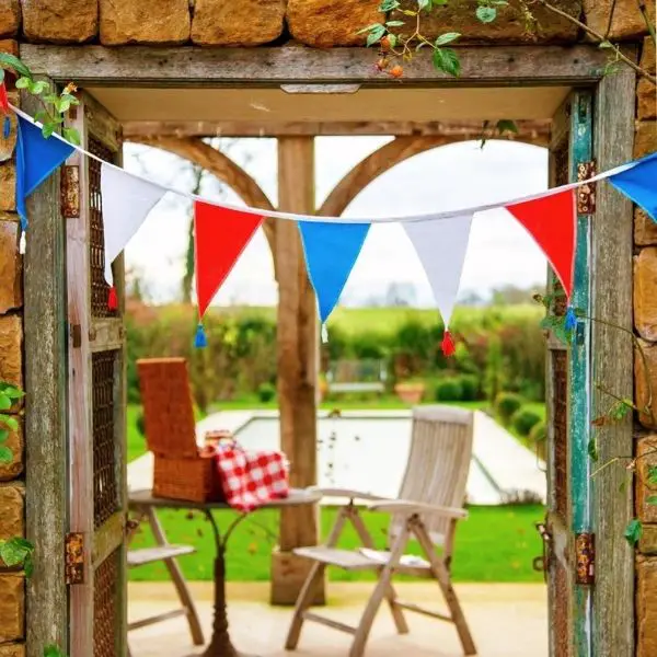 Hang Fabric Bunting