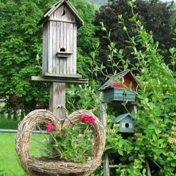 Build Birdhouses for a Lively Atmosphere