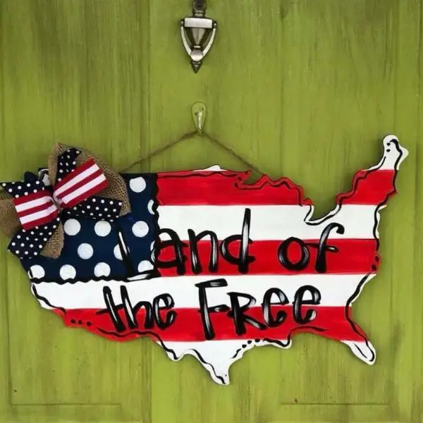  Make a Patriotic Fourth of July Star Door Hanger