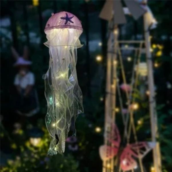 Mermaid Lamp Casts an Undersea Glow