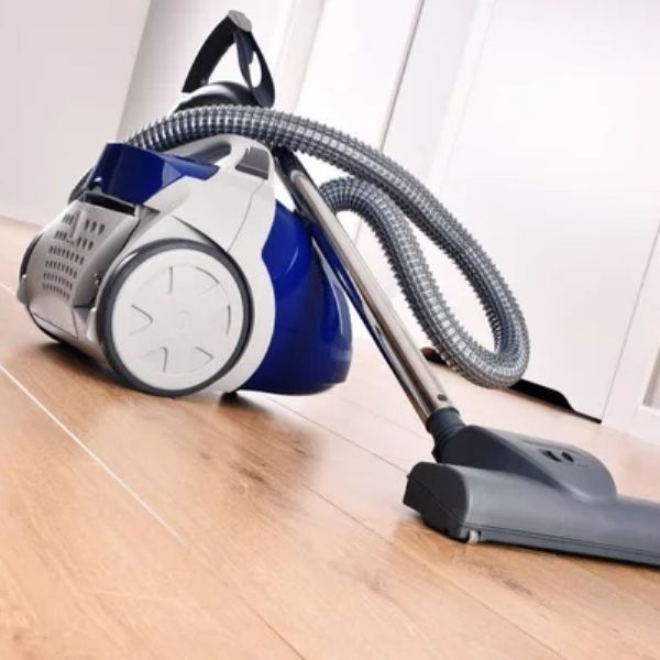 Vacuum Cleaner for Clean Floors