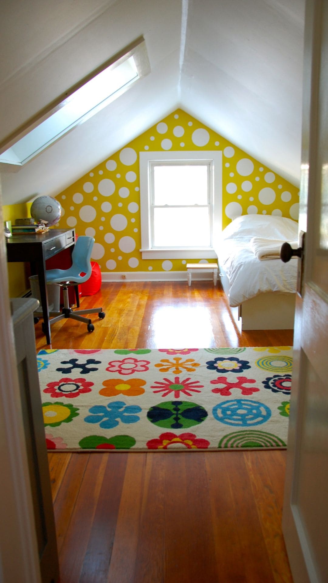  Small Attic Bedroom Ideas for Kids with Playful Decor